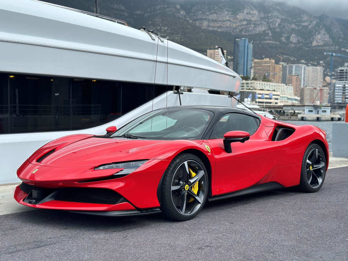 Ferrari SF90 Spider